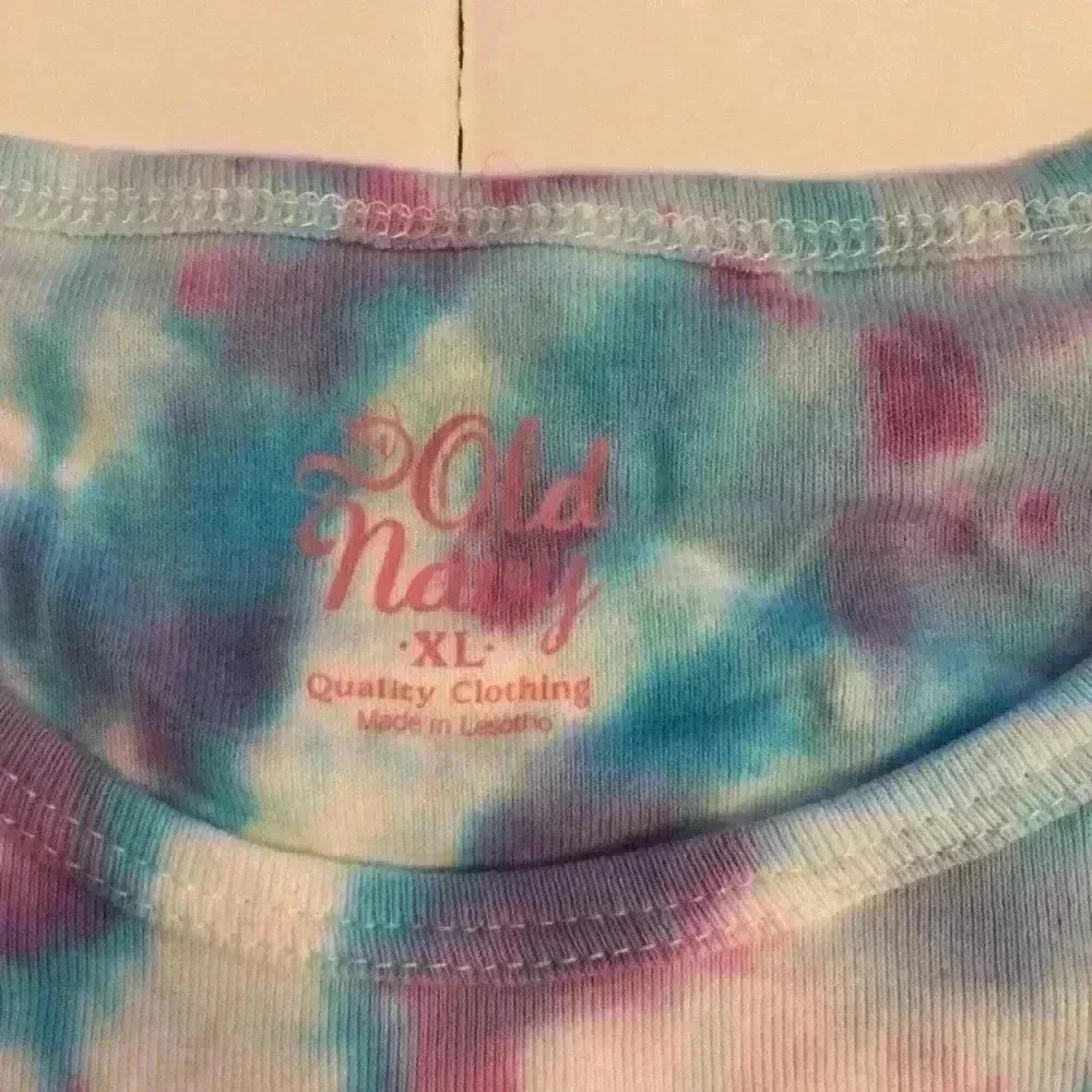 New! Disney Minnie Mouse Tie dyed T-shirt girl XL Adult S